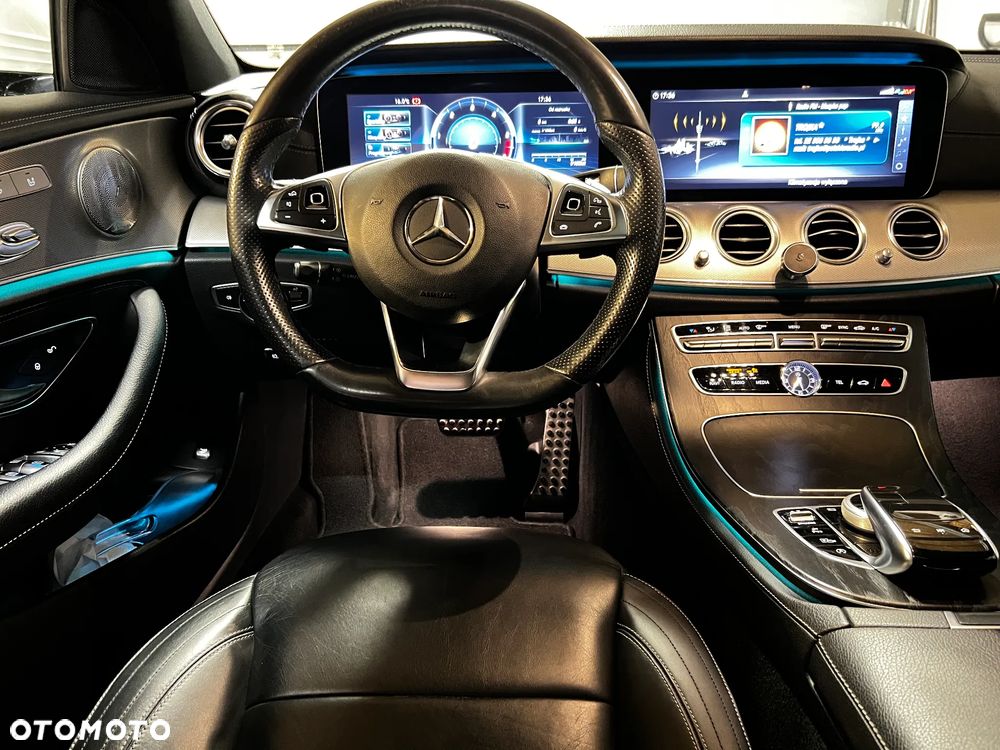 Mercedes-Benz Klasa E 220 d 9G-TRONIC - 23