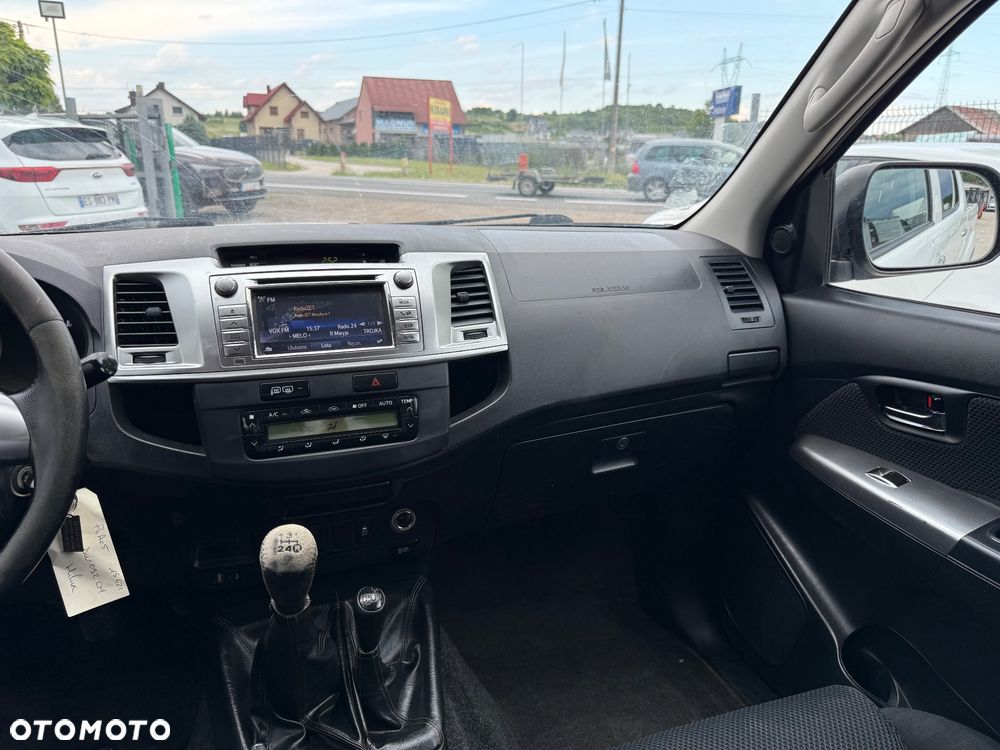 Toyota Hilux - 11