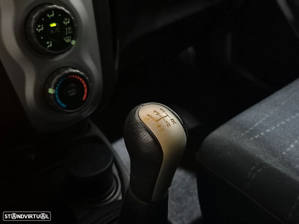 Toyota Yaris 1.0 VVT-i AC - 22