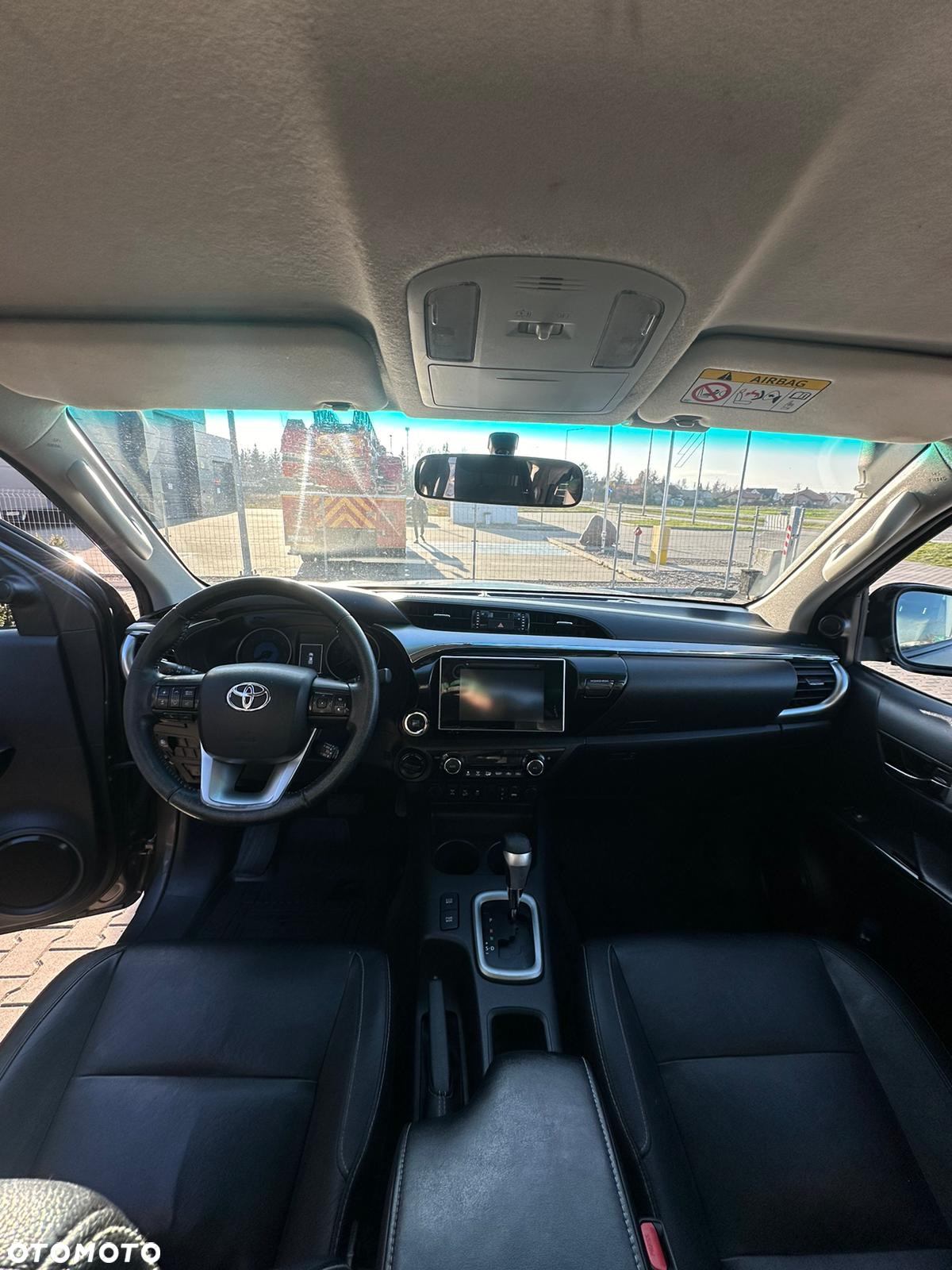 Toyota Hilux - 3