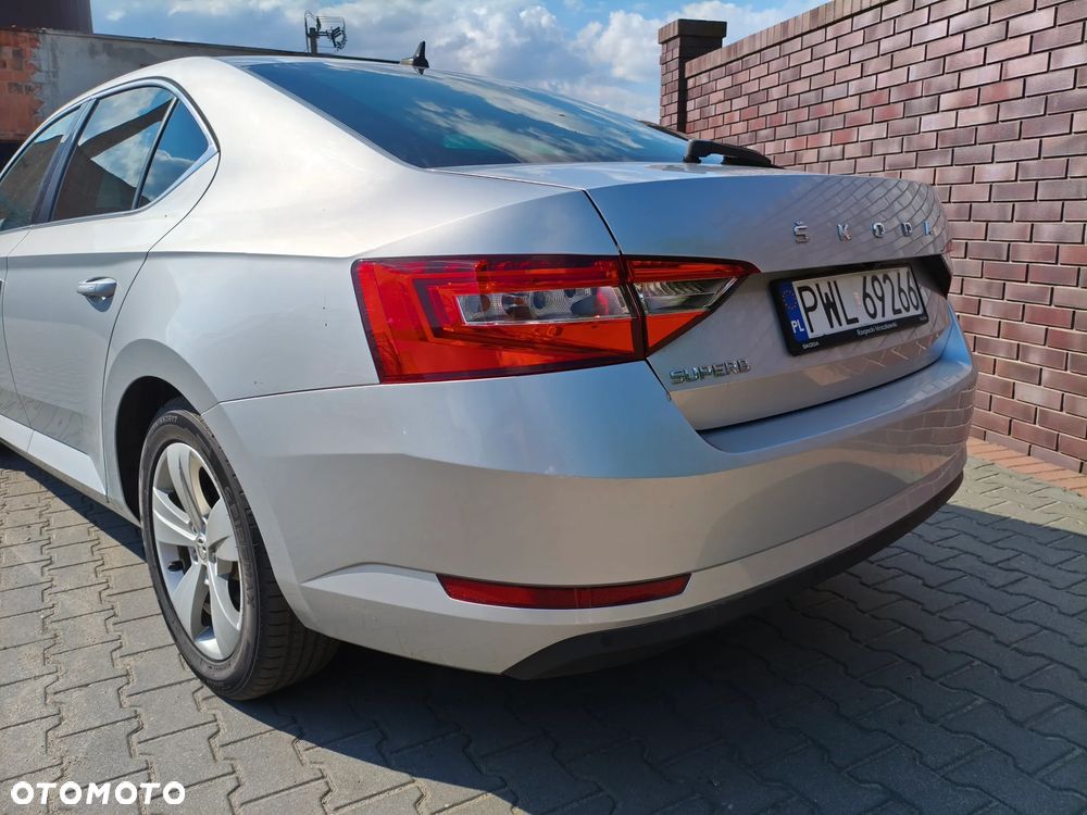Skoda Superb 2.0 TDI Ambition - 4