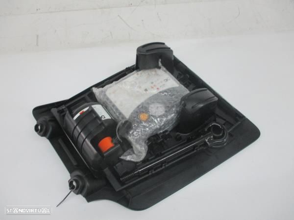 Kit Pneu Suplente / Macaco Renault Twingo Iii (Bcm_) - 2