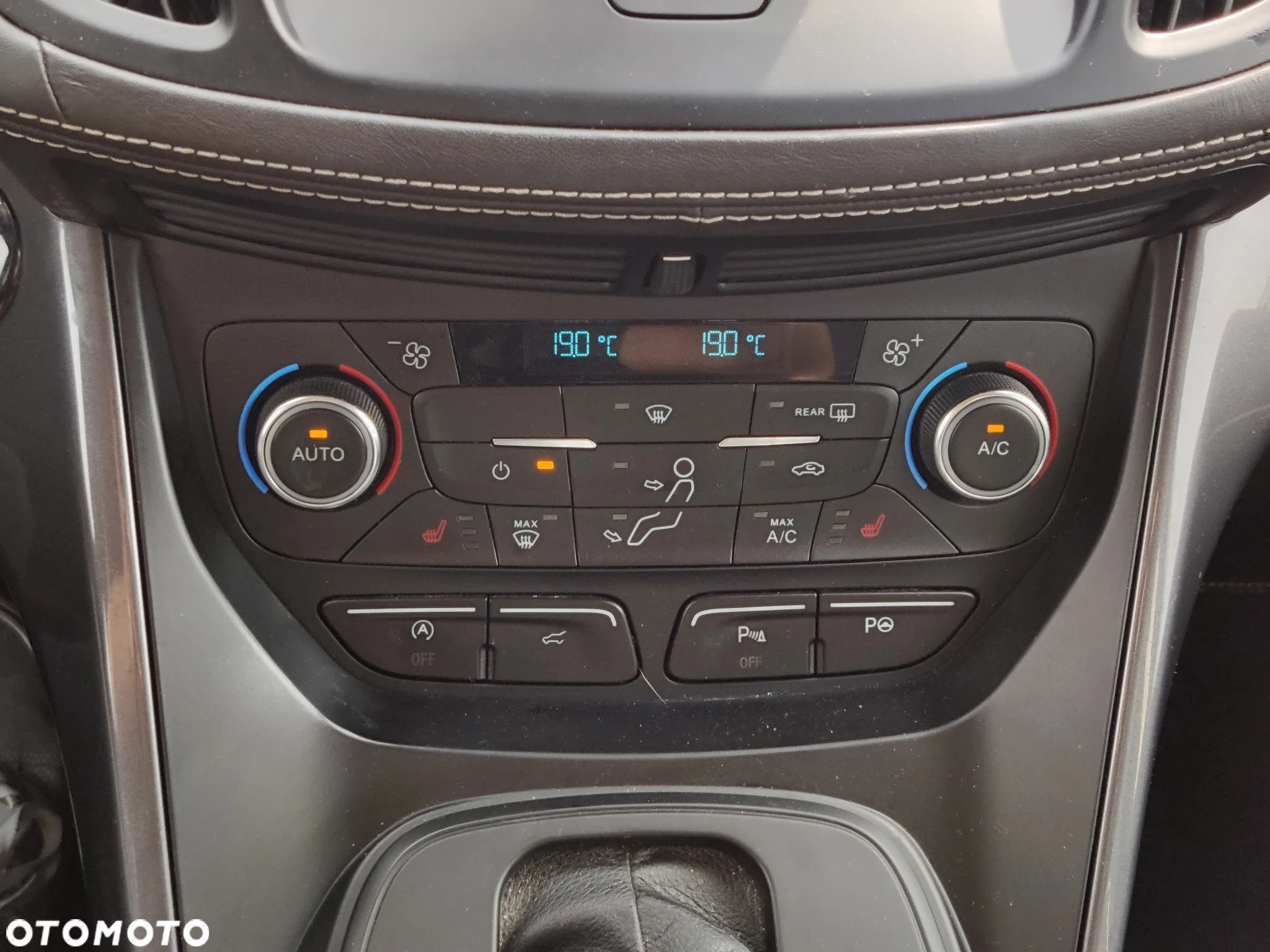 Ford Kuga Vignale 2.0 TDCi AWD - 18