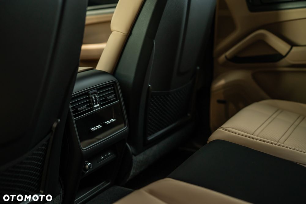 Porsche Cayenne Black Edition - 26