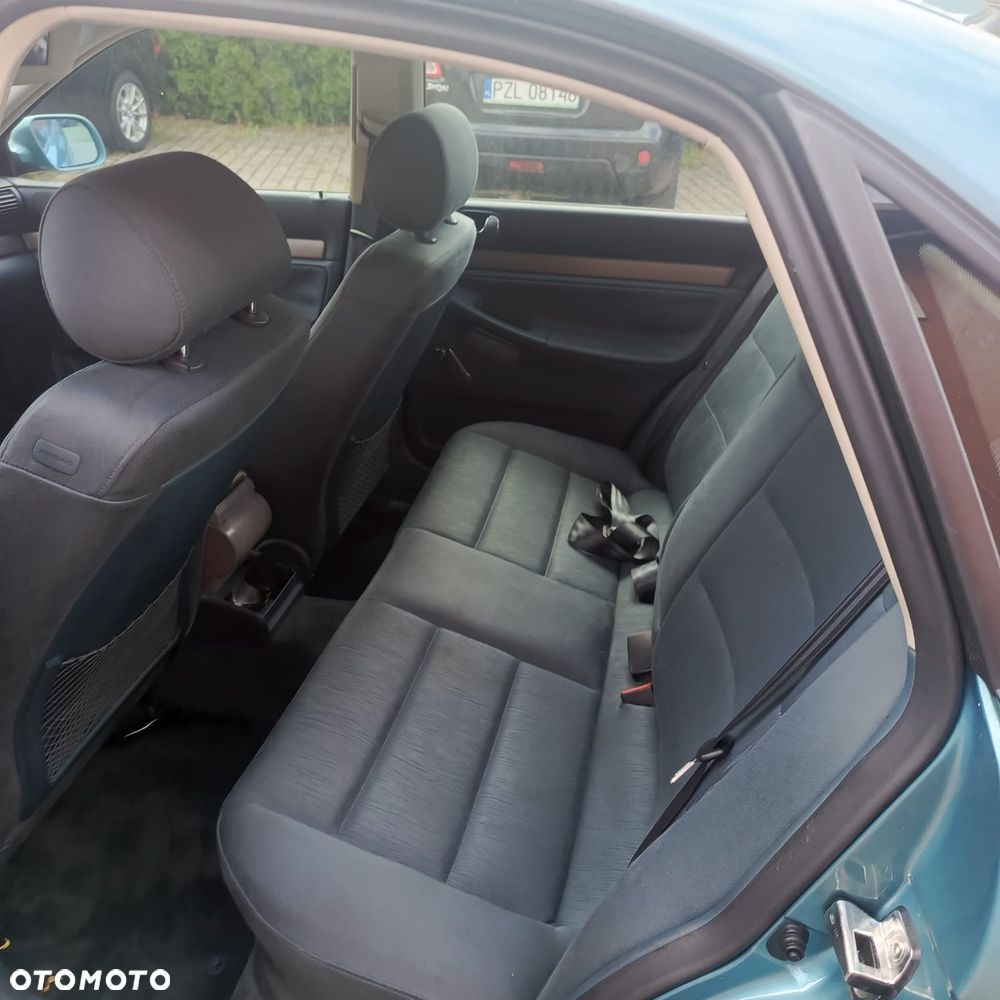 Audi A4 Limousine 1.8 - 16