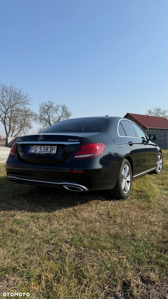 Mercedes-Benz Klasa E ver-220-d-4--matic-9g--tronic - 3