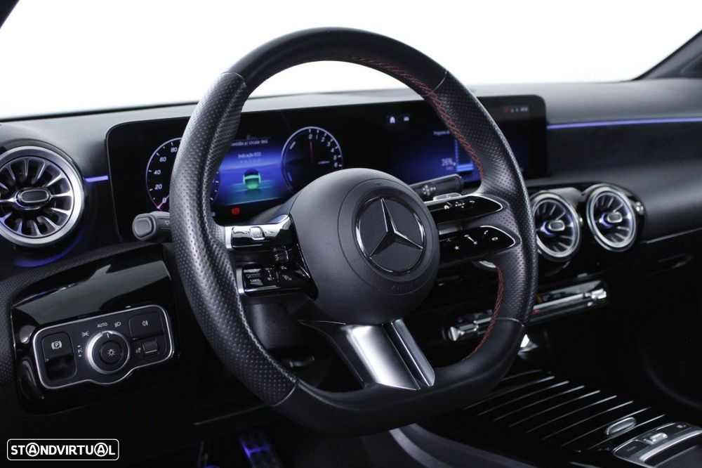 Mercedes-Benz A 250 - 23