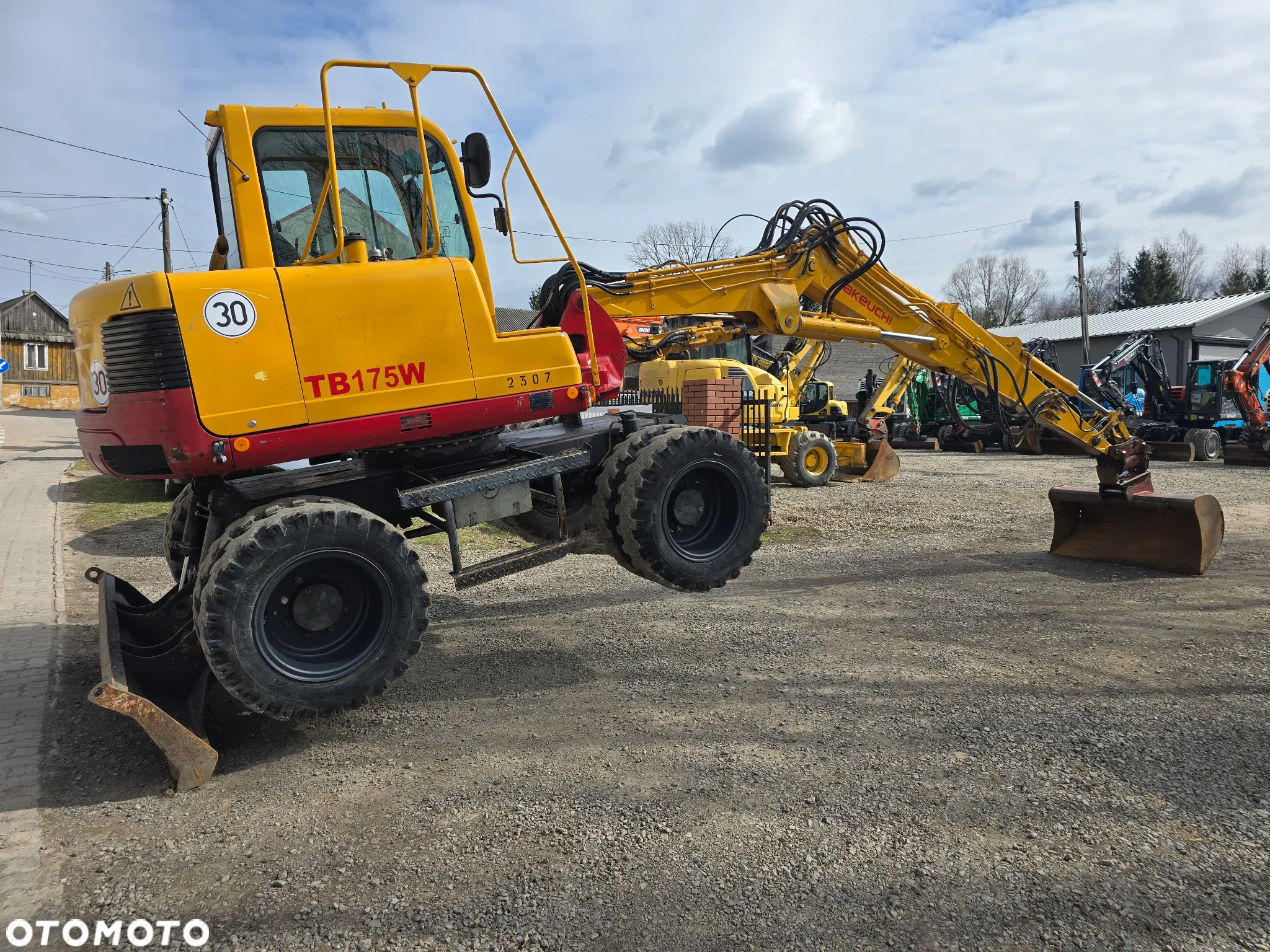Takeuchi TB 175W Powertilt - 14