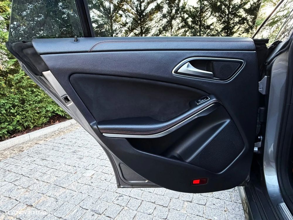 Mercedes-Benz CLA 220 d 7G-DCT AMG Line - 23