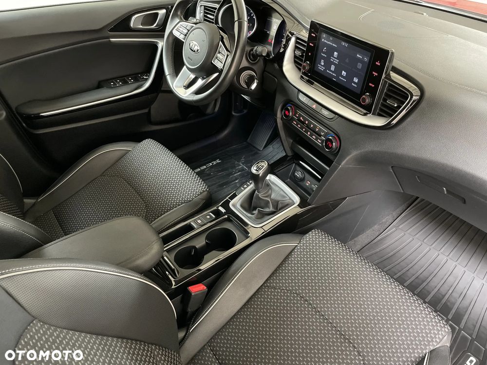 Kia XCeed 1.6 T-GDI L - 28