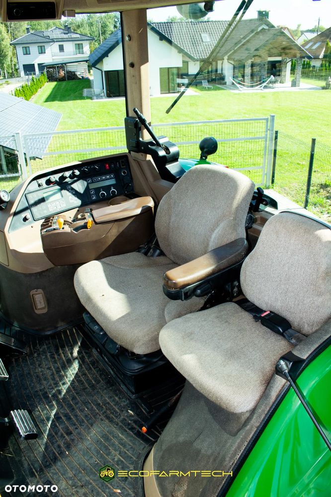 John Deere 8220 - 10