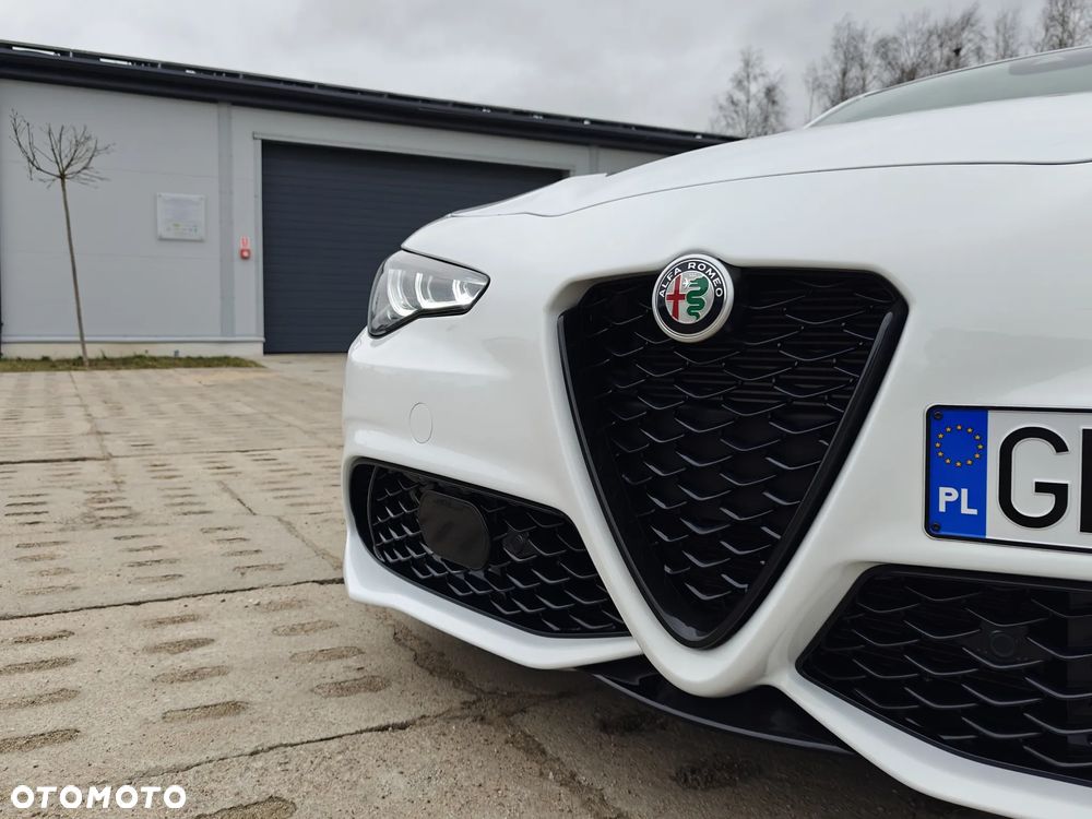 Alfa Romeo Giulia 2.0 Turbo 16V AT8 Veloce Ti - 19