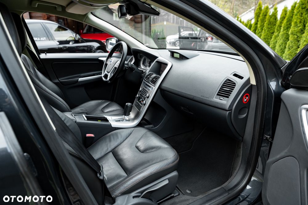 Volvo XC 60 2.4D AWD - 22