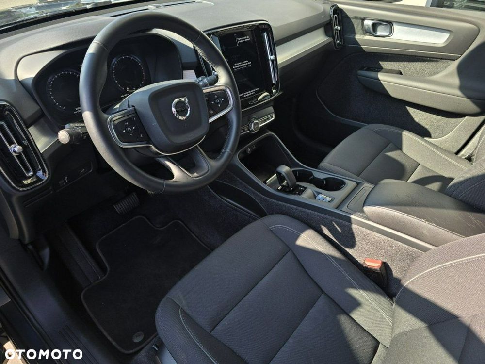 Volvo XC 40 T3 Geartronic Momentum Pro - 5