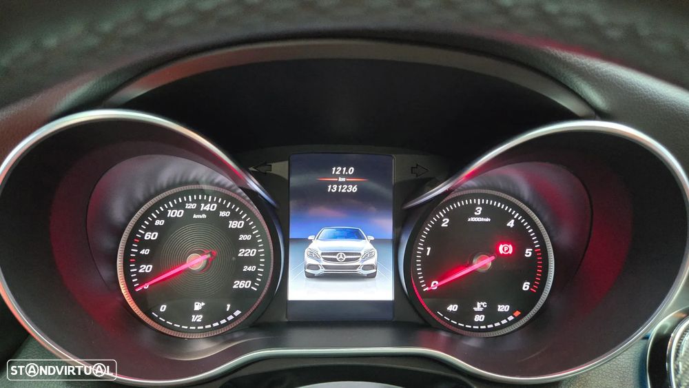 Mercedes-Benz C 250 d Coupe 9G-TRONIC AMG Line - 25