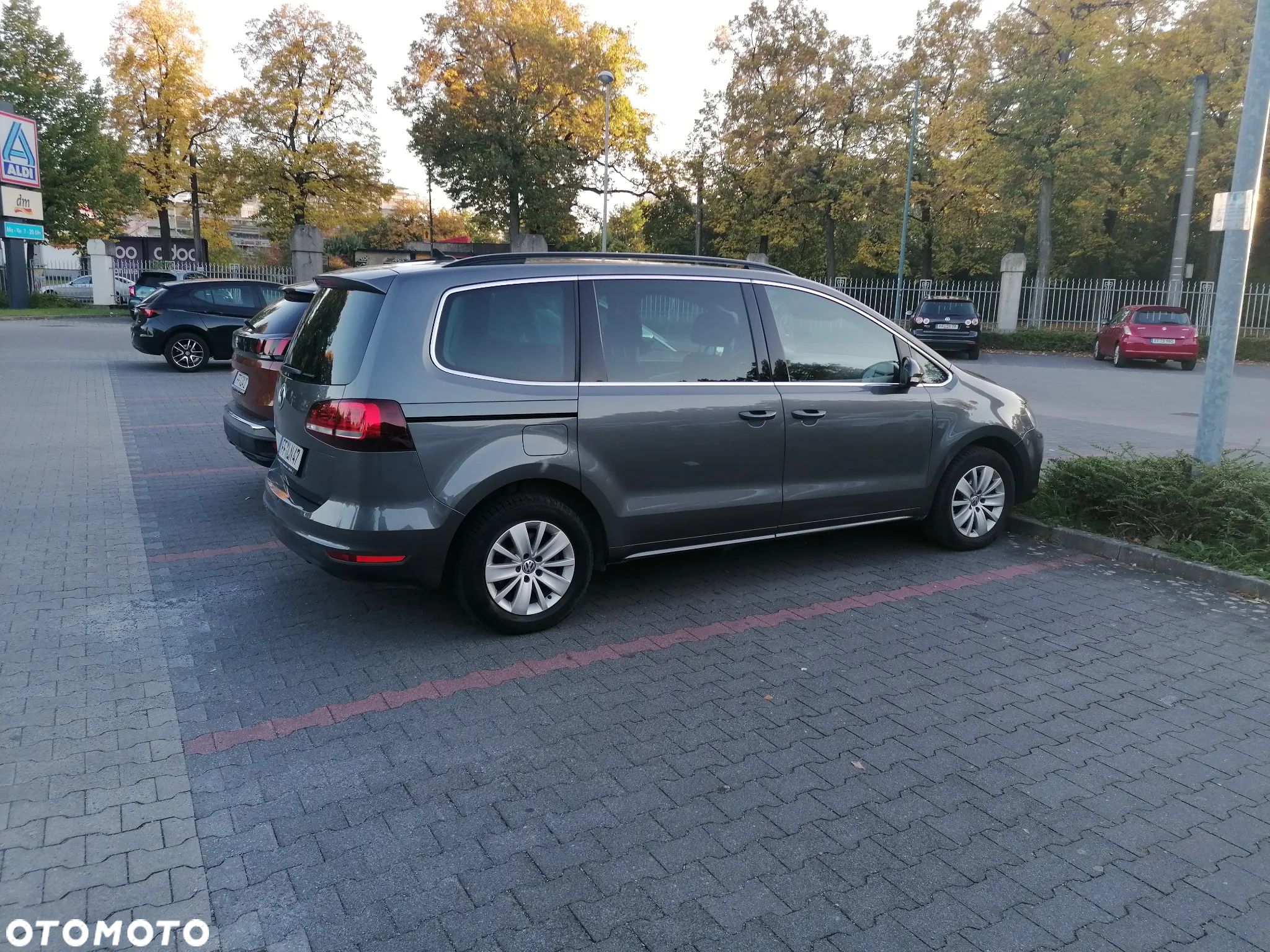 Volkswagen Sharan 2.0 TDI BMT Comfortline DSG - 1