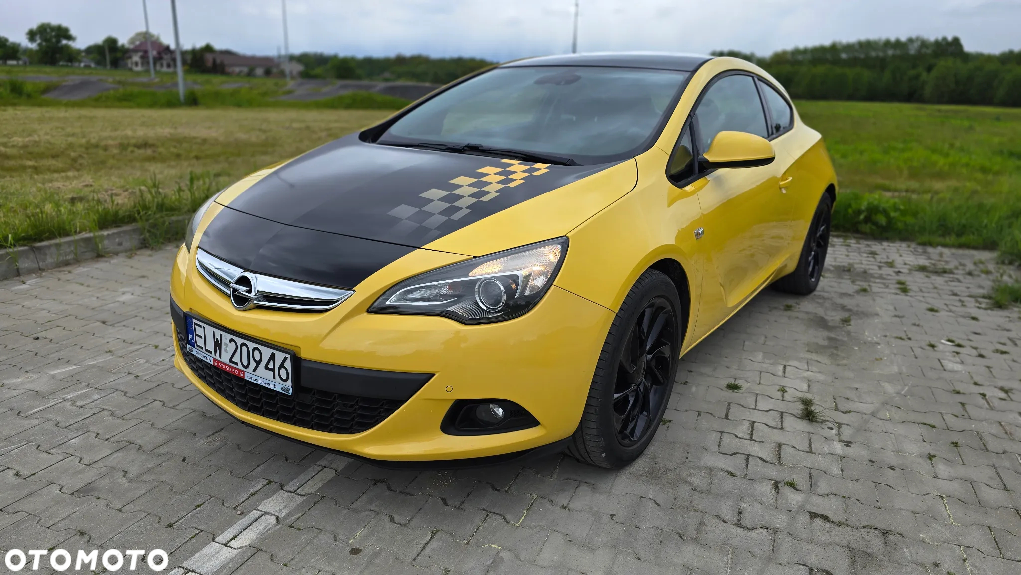 Opel Astra IV GTC 1.6 T Sport - 31