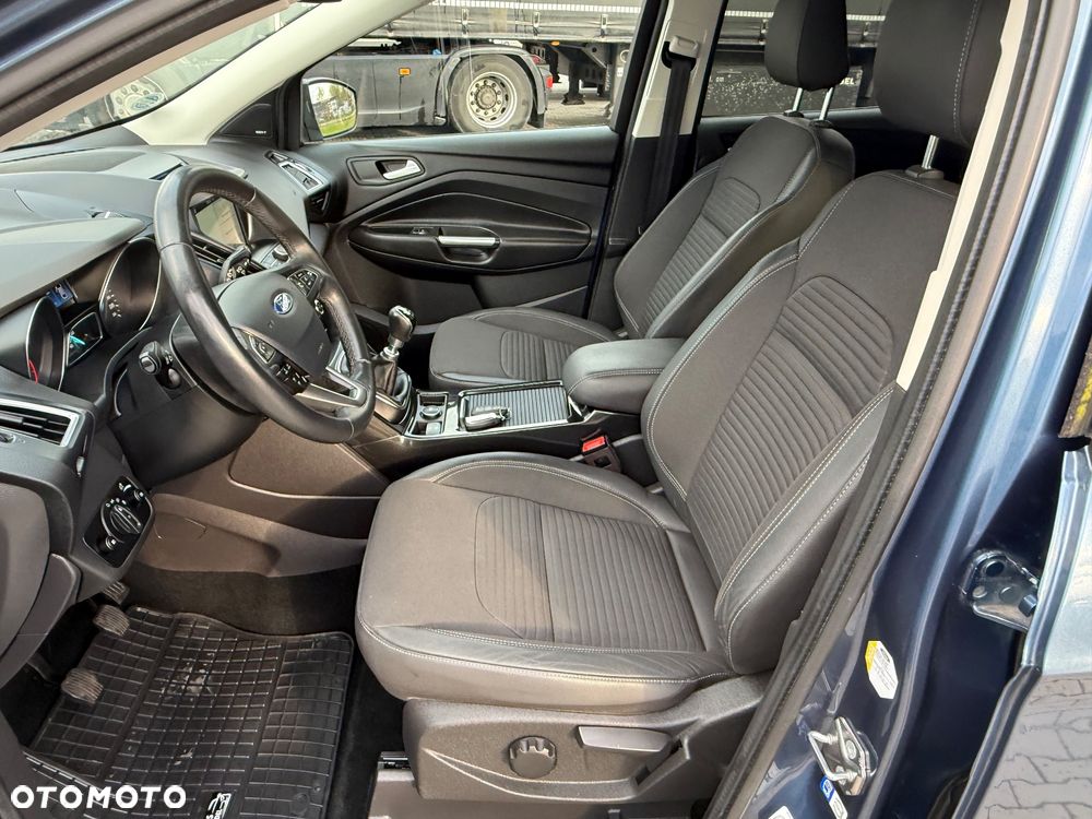 Ford Kuga 1.5 EcoBoost 2x4 Titanium - 20