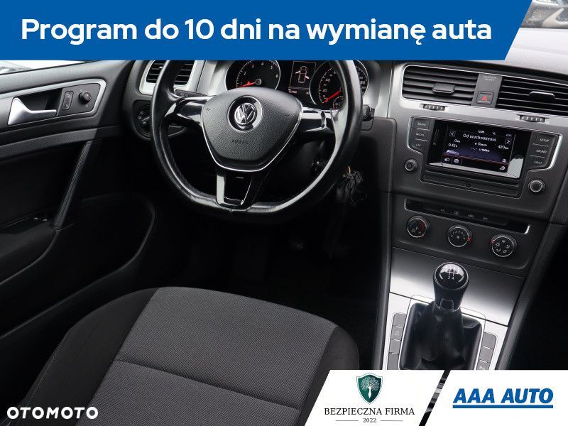 Volkswagen Golf - 9