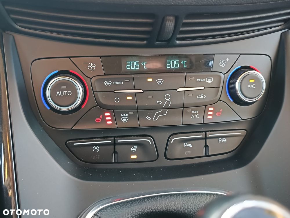 Ford Kuga 2.0 TDCi FWD ST-Line - 22