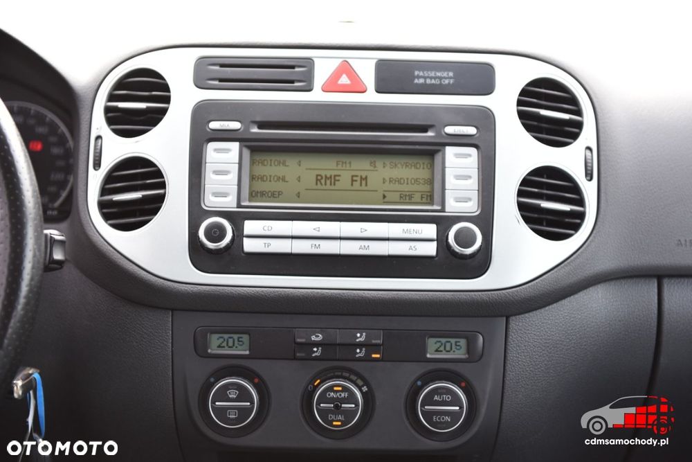 Volkswagen Golf - 25