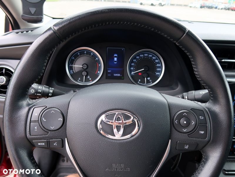 Toyota Corolla 1.6 Premium - 22