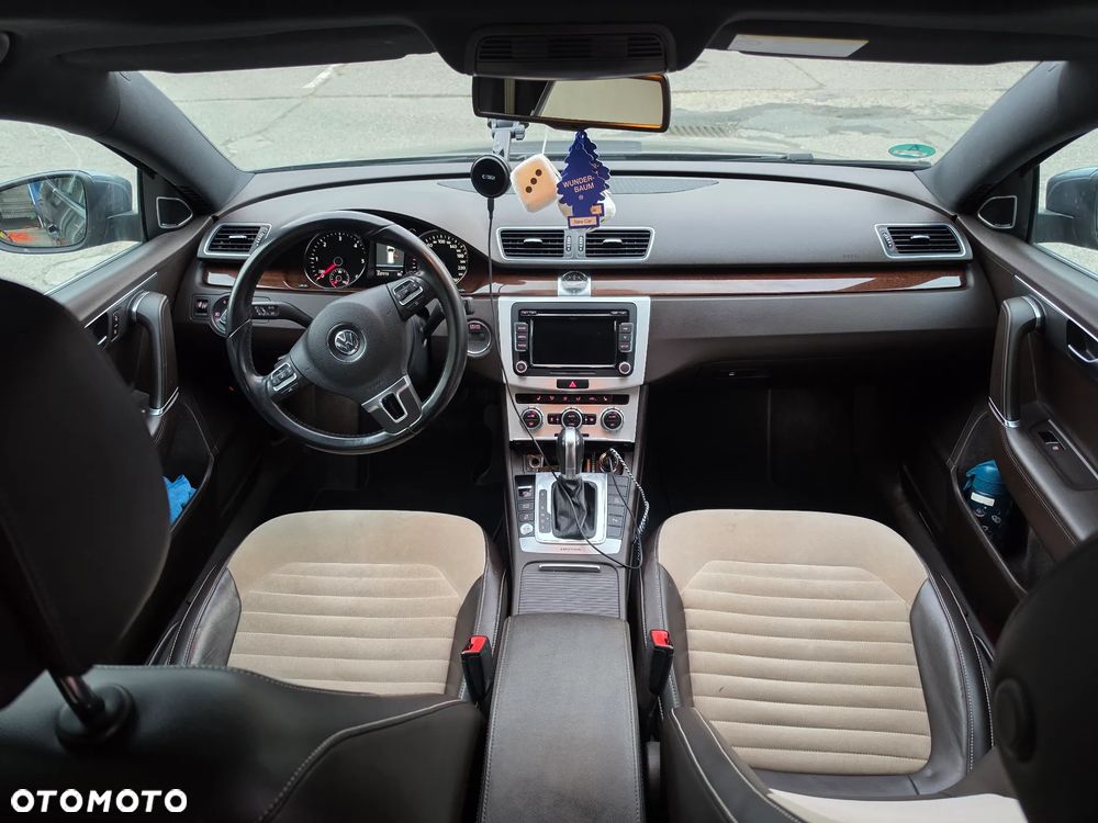 Volkswagen Passat - 16
