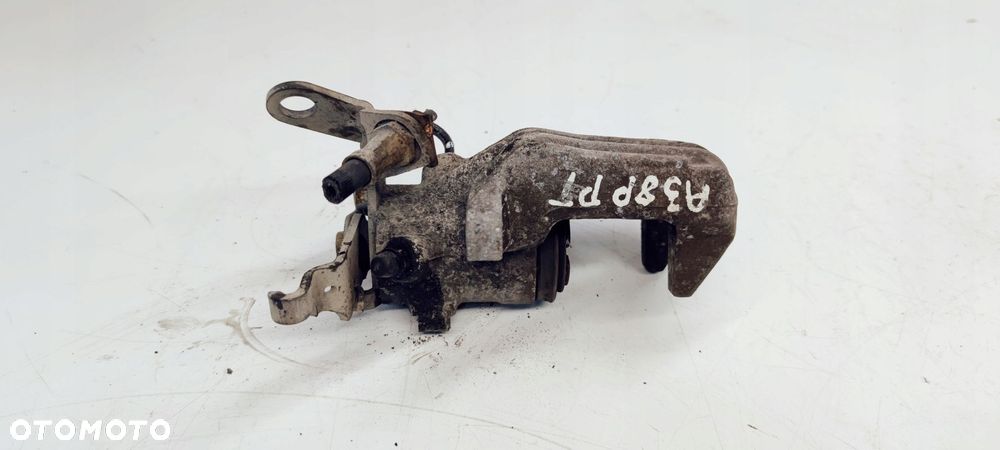 ZACISK HAMULCOWY PRAWY TYŁ AUDI A3 8P VW SEAT SKODA - 3