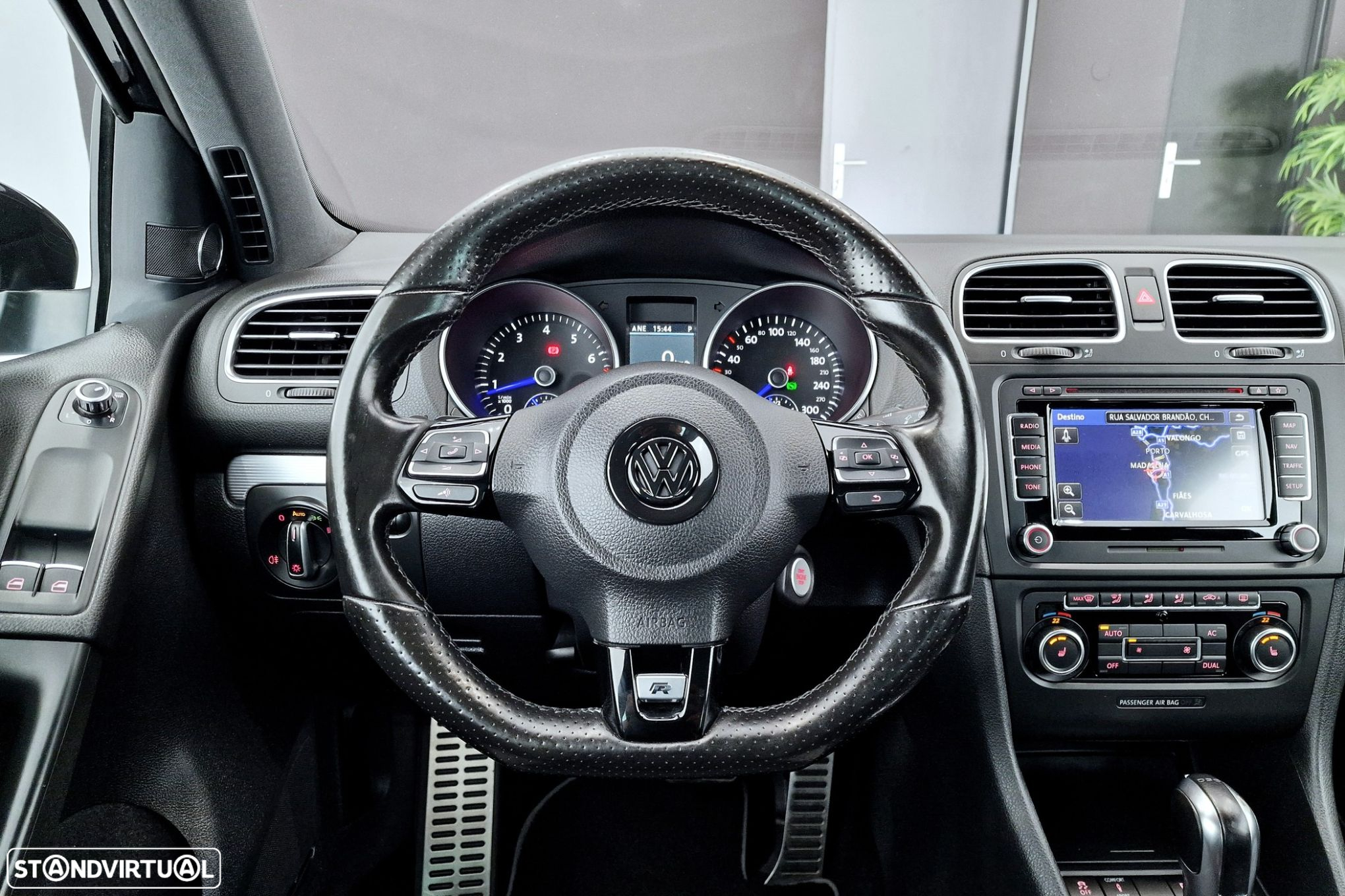 VW Golf 2.0 TSi R20 DSG - 12