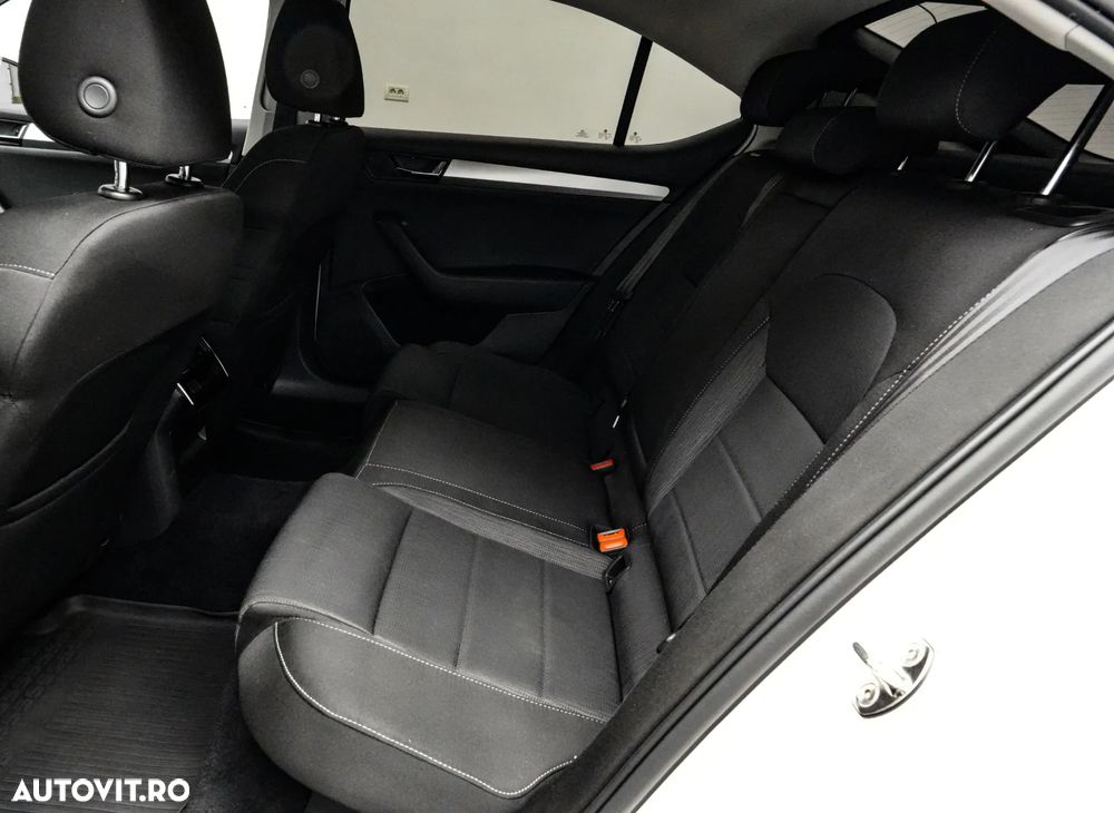 Skoda Superb 2.0 TDI DSG Style - 15