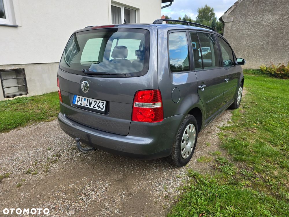 Volkswagen Touran - 7
