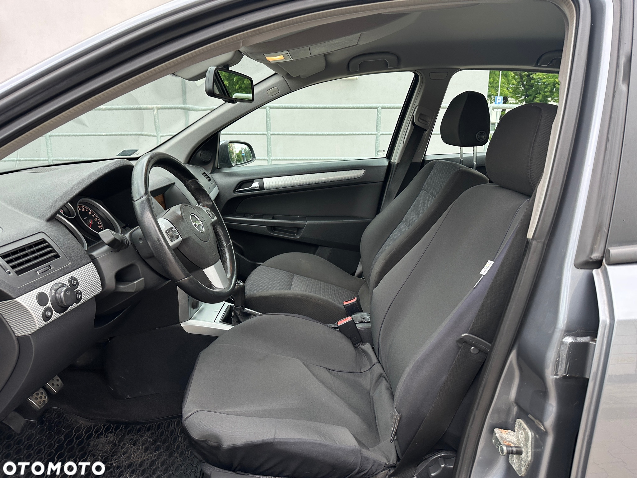 Opel Astra 1.6 - 9