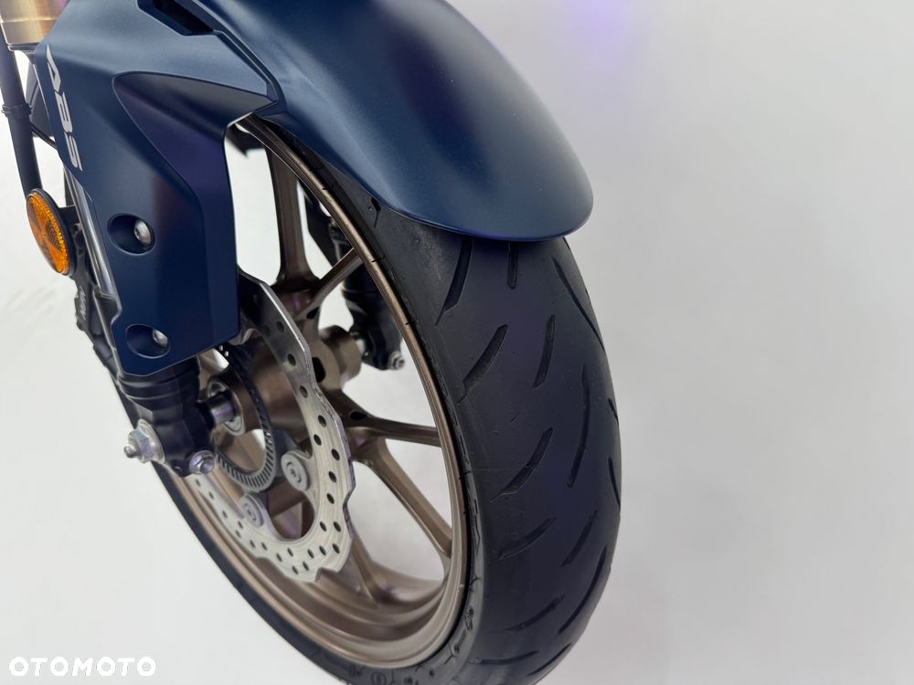 Honda CB - 10