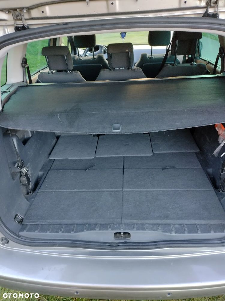 Peugeot 5008 1.6 HDi Active 7os - 22