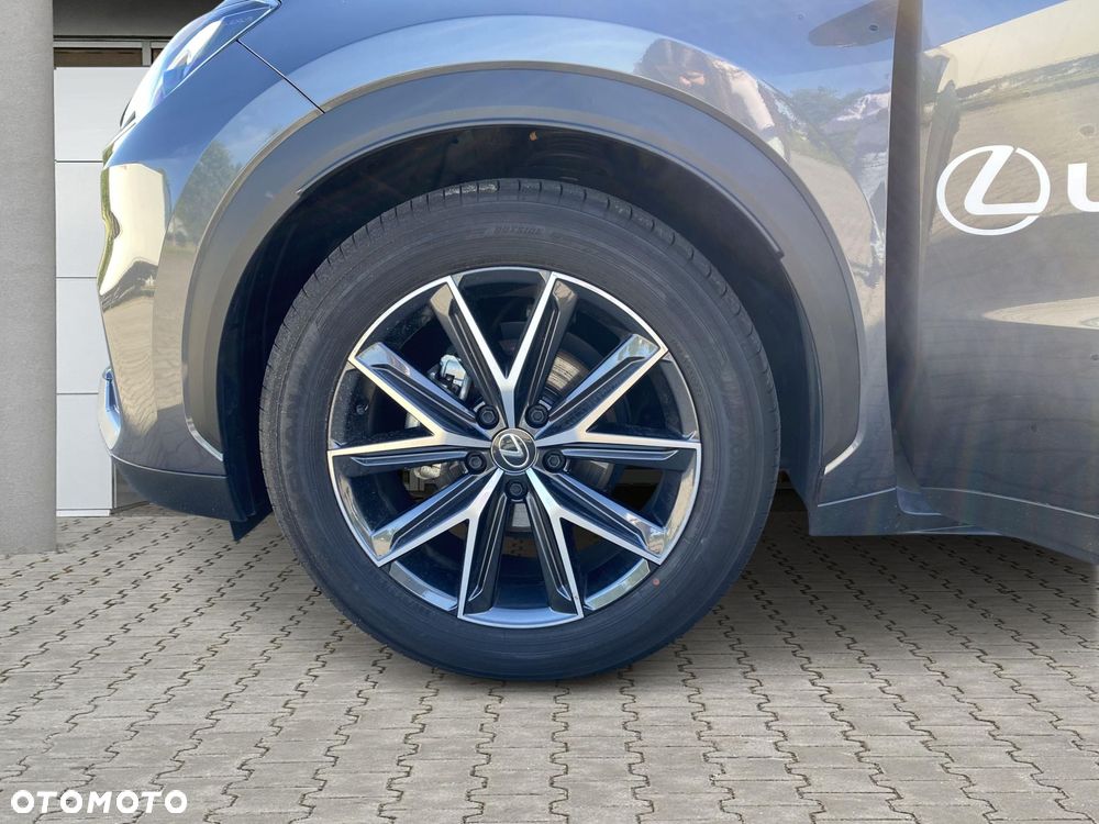 Lexus LBX 1.5 Hybrid Emotion - 27