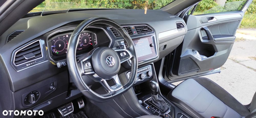 Volkswagen Tiguan 2.0 TDI SCR 4MotION DSG R-Line - 16