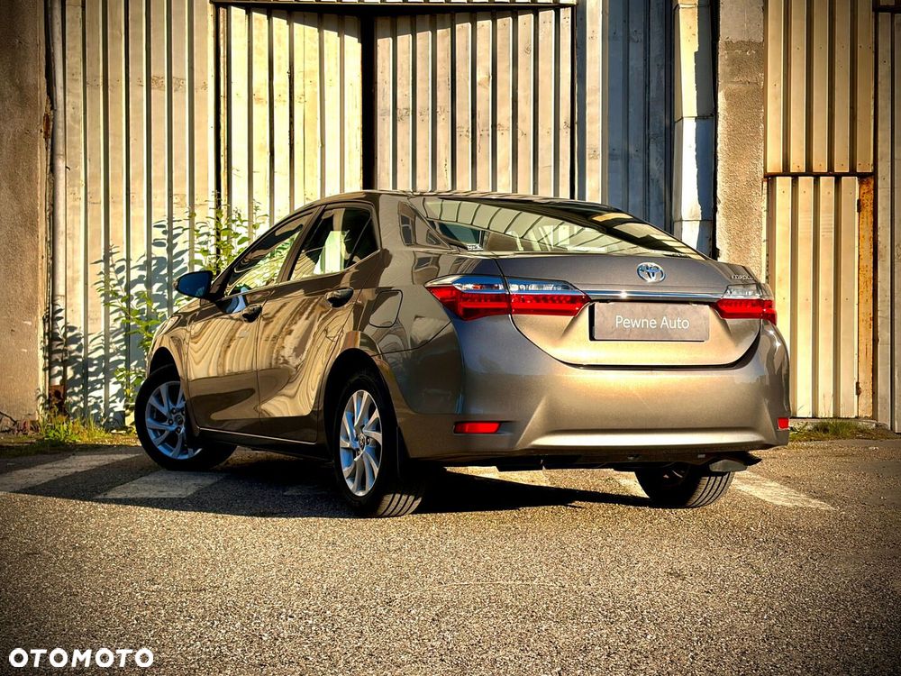 Toyota Corolla - 15