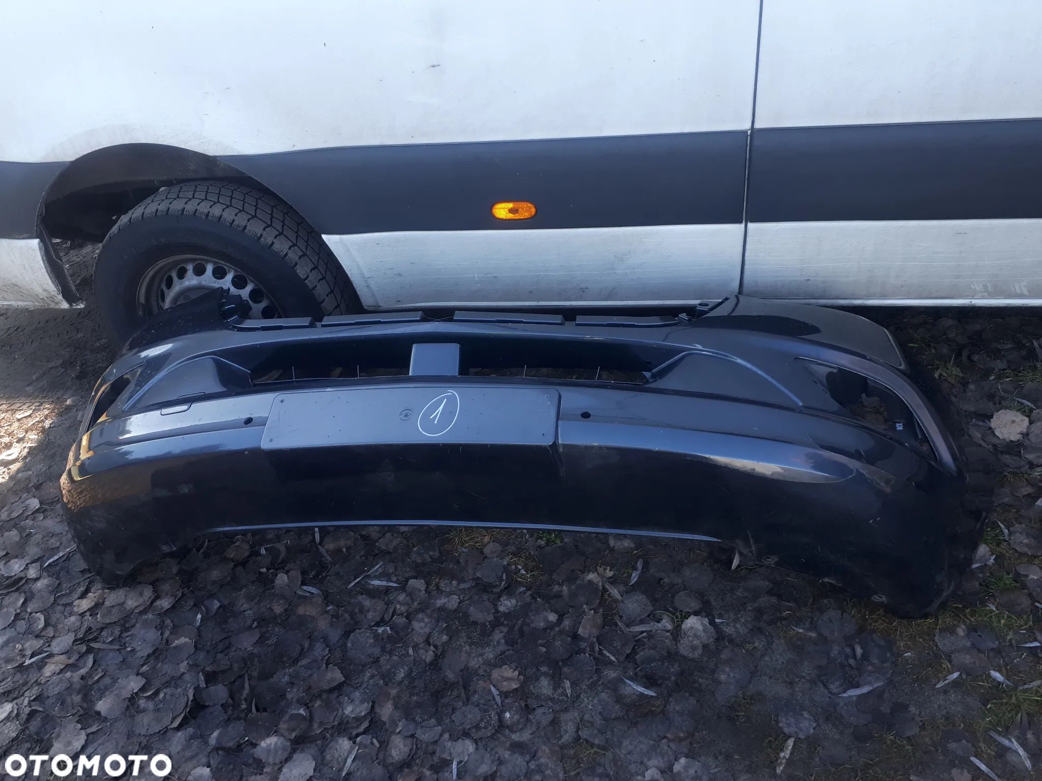 MERCEDES SPRINTER 907 910  Zderzak Przedni Pdc Halogeny Lakierowany Oryginał - 1