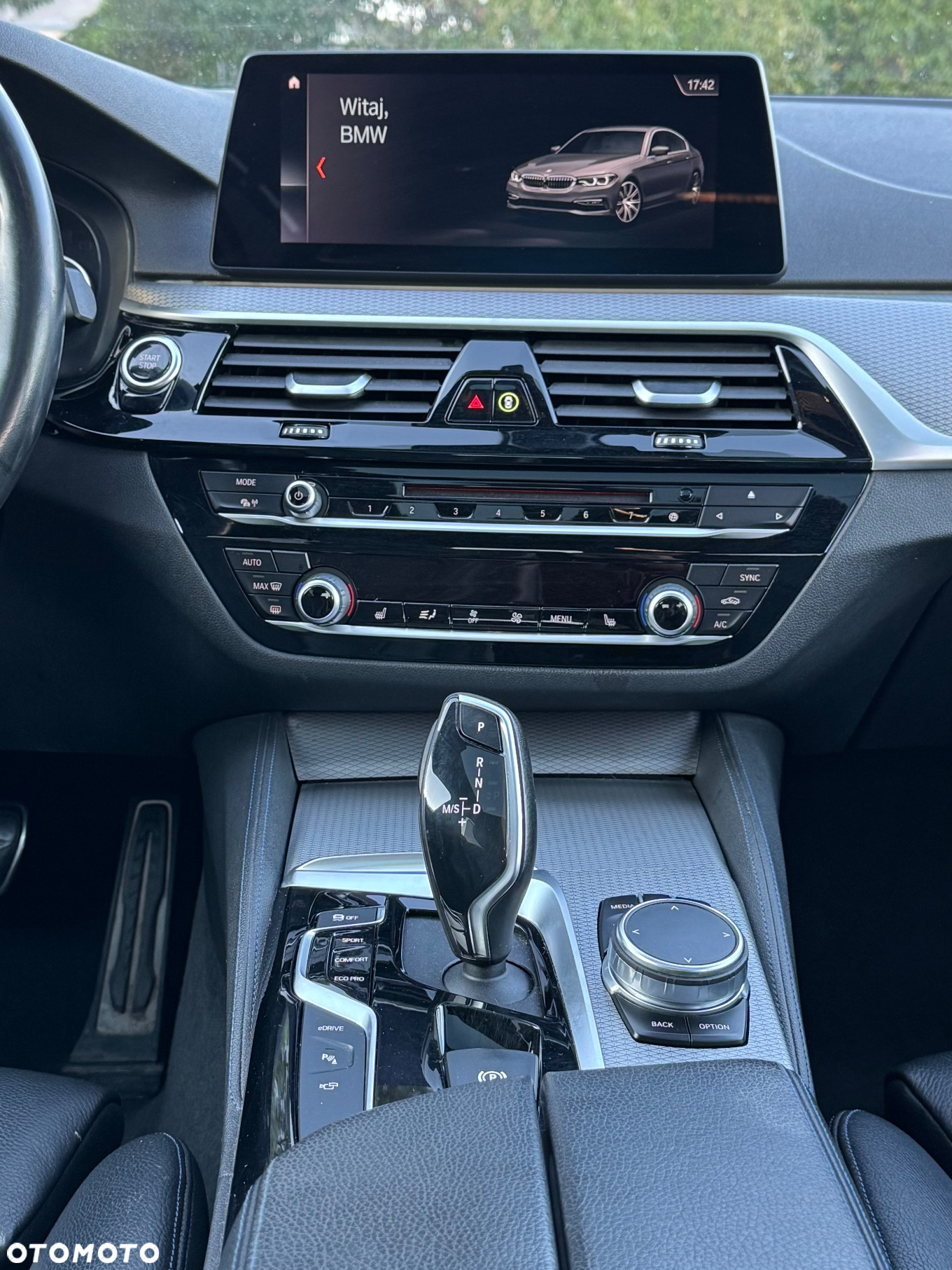 BMW Seria 5 530e iPerformance M Sport sport - 31