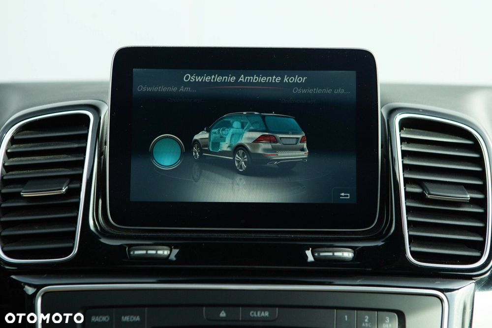 Mercedes-Benz GLE 350 d 4-Matic - 38