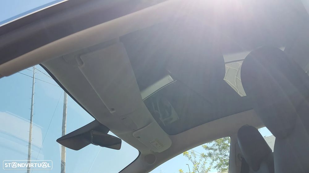 Tesla Model 3 - 8