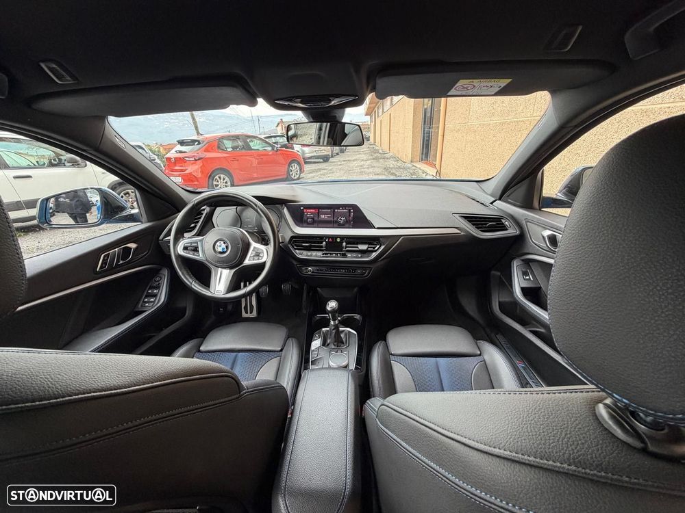 BMW 116 d Pack Desportivo M - 8