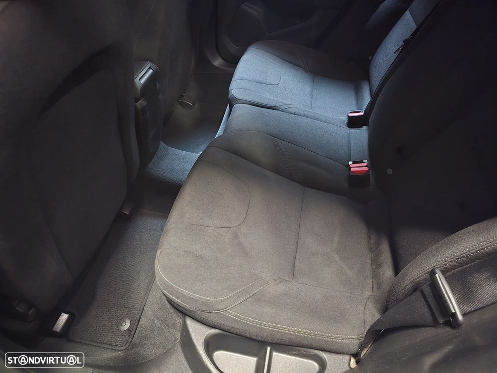 Volvo V40 2.0 D2 Kinetic - 21