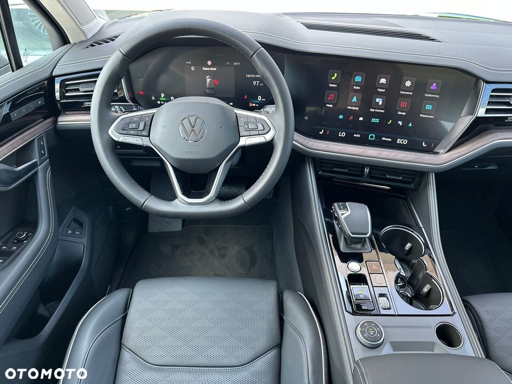 Volkswagen Touareg - 25