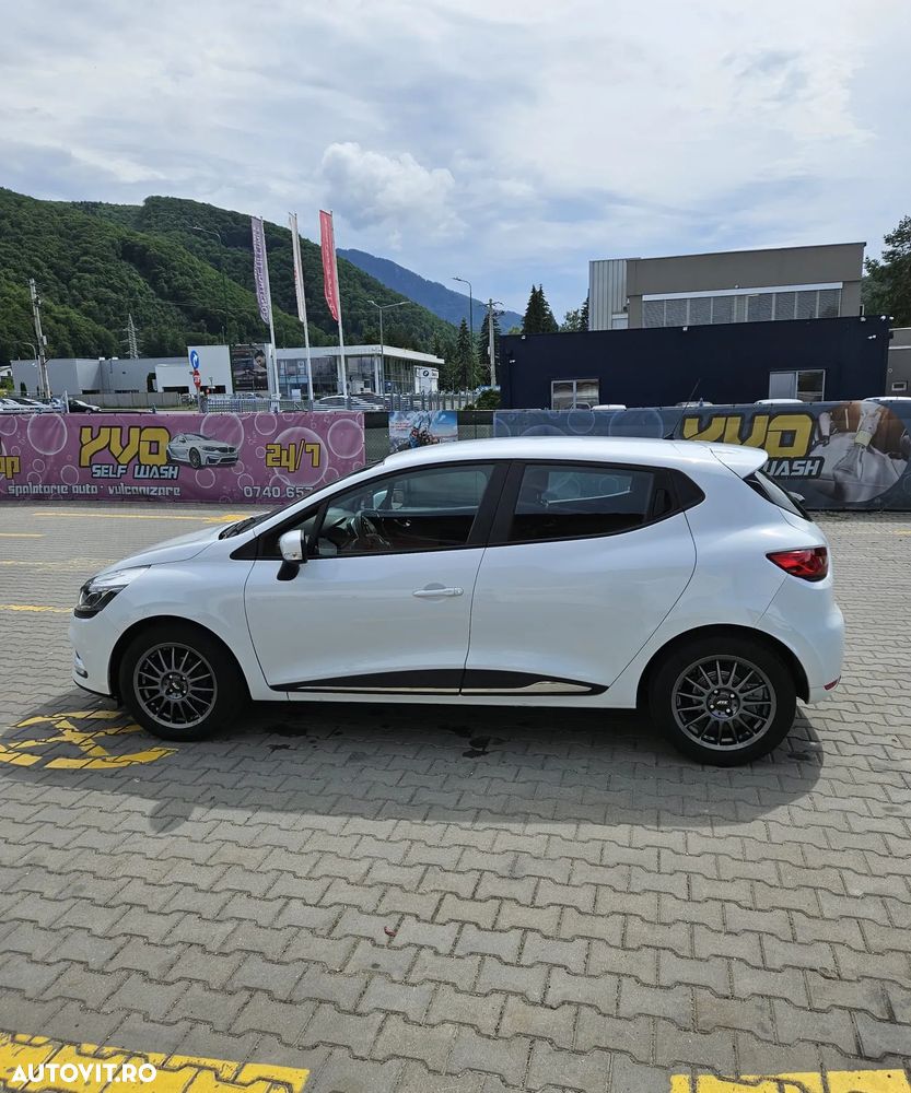 Renault Clio - 9