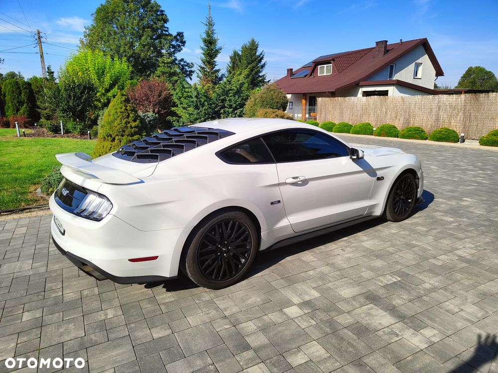 Ford Mustang 5.0 V8 GT - 6
