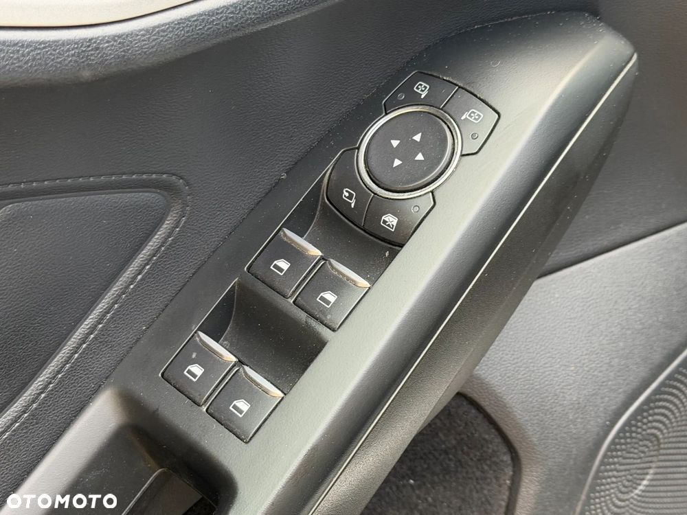 Ford Focus 1.5 EcoBlue Start-Stopp-System COOL&CONNECT - 9