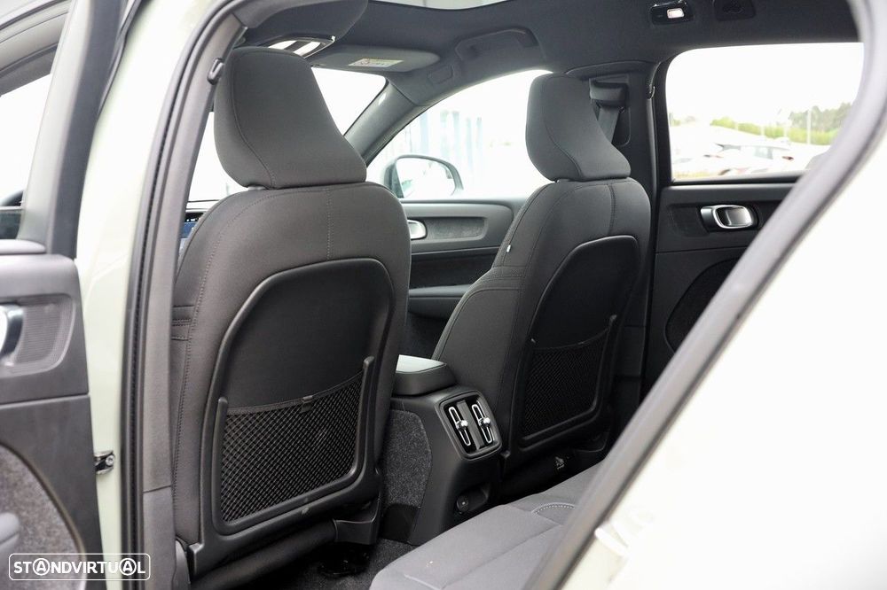 Volvo EC40 82 kWh Single Motor Extended Range Plus - 14