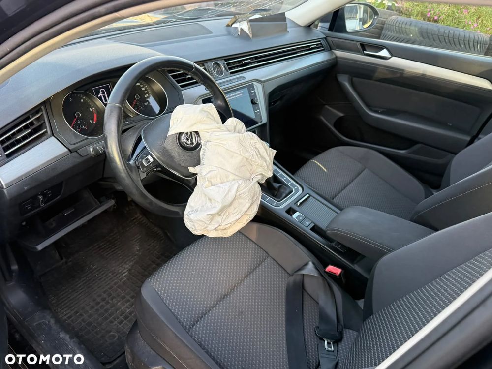 Volkswagen Passat 2.0 TDI BMT Comfortline - 9