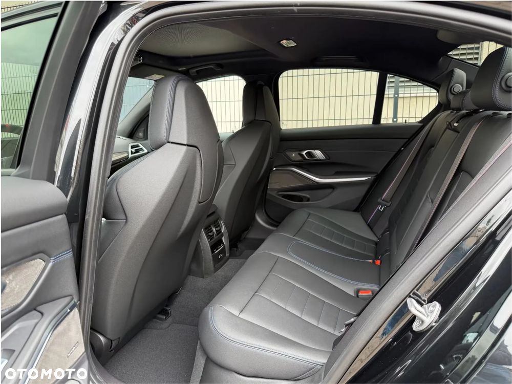 BMW Seria 3 M340i xDrive mHEV sport - 19